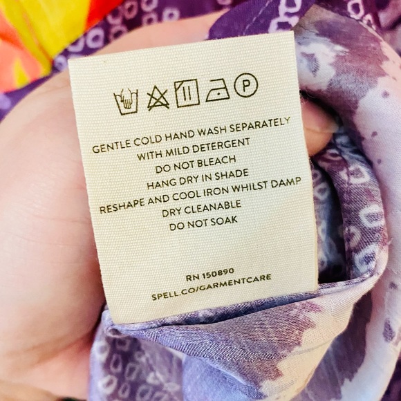 EUC Spell & the Gypsy Collective Chilli Tropicana Tyler Short Robe - Picture 16 of 16